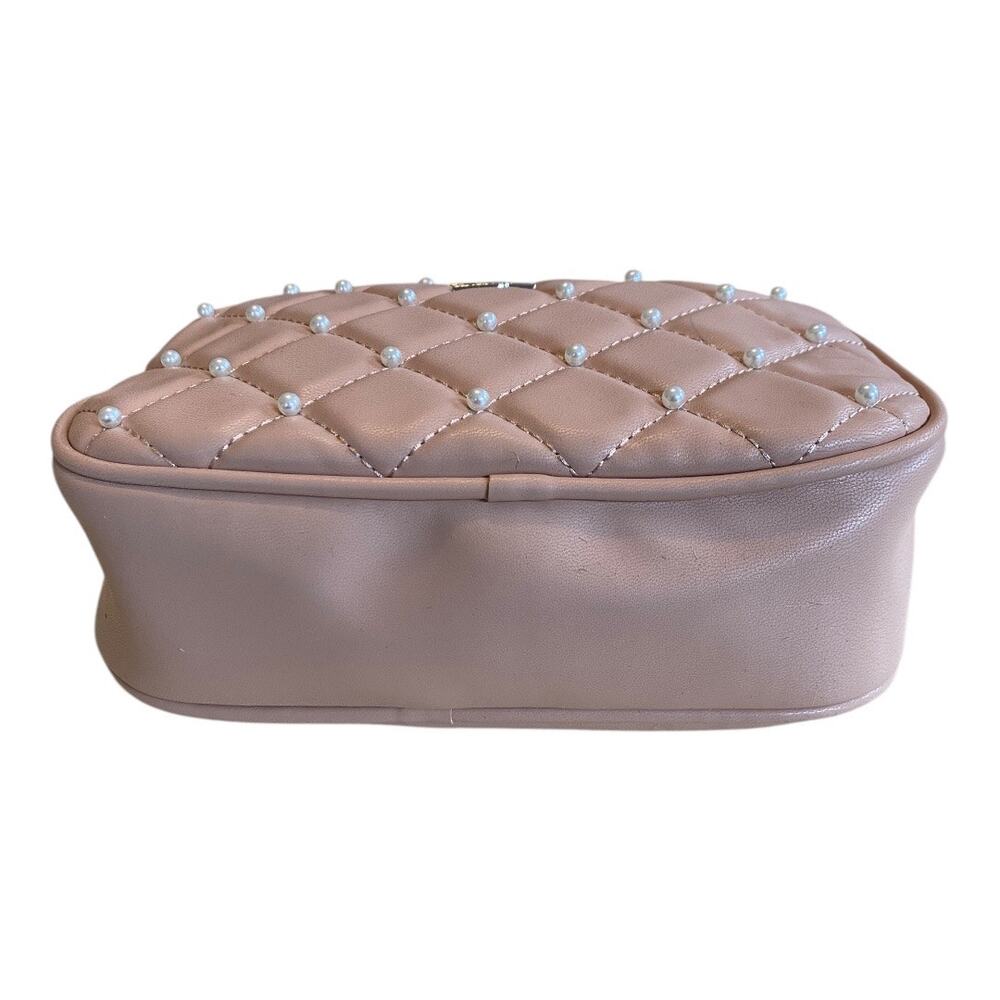 Badgley Mischka Diamond Quilted Camera Bag Purse pale pink With Pearls Coquette - Picture 6 of 8